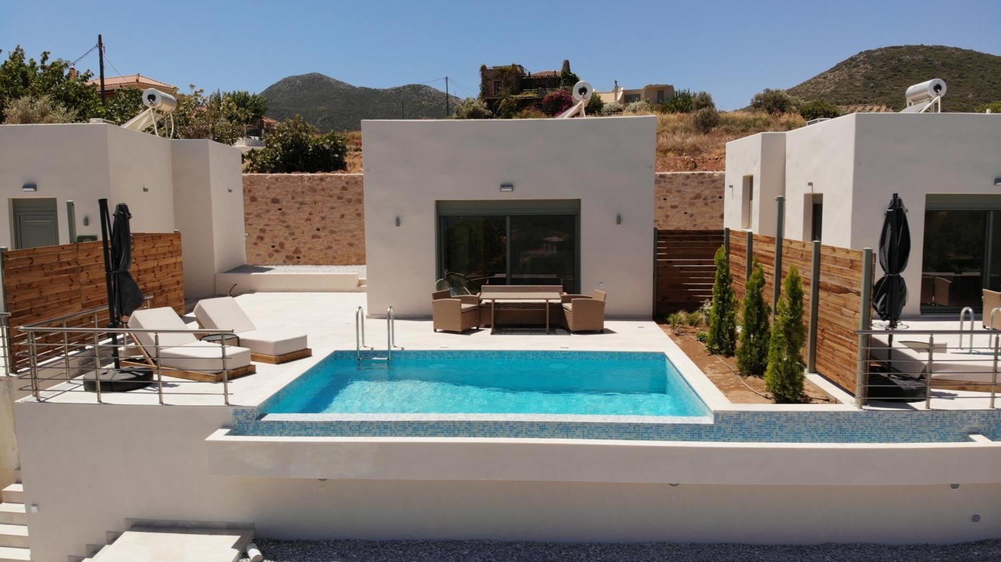 Manifesto Suites Monemvasia Room photo