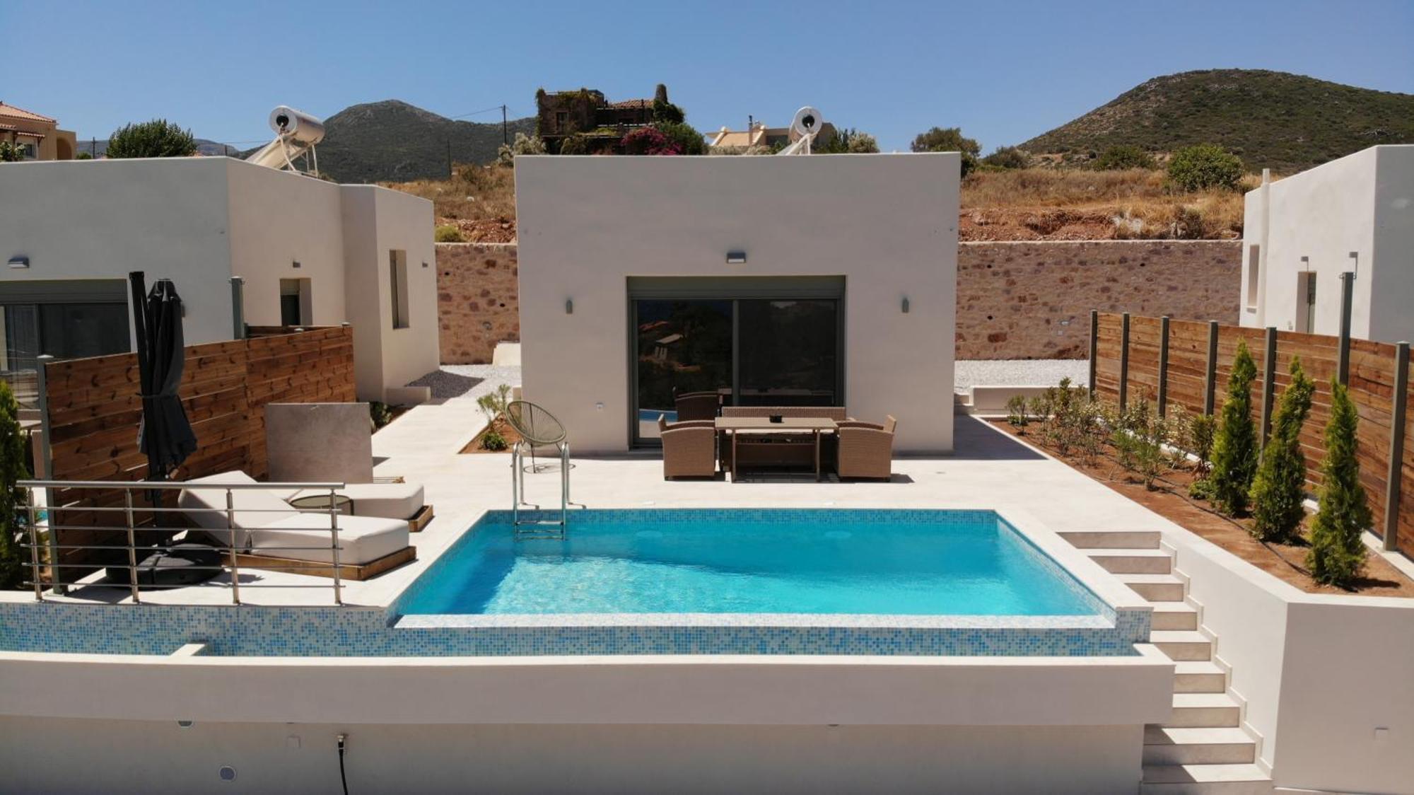 Manifesto Suites Monemvasia Room photo