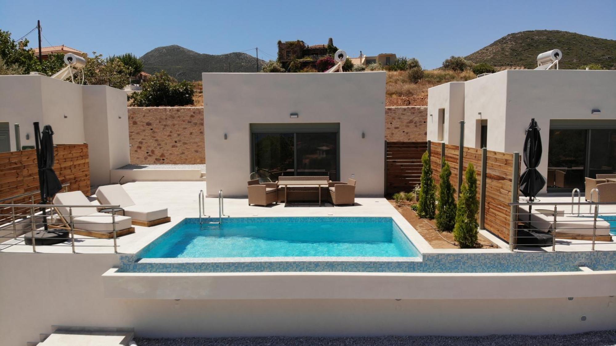 Manifesto Suites Monemvasia Room photo